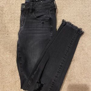 Black ripped skinny jeans